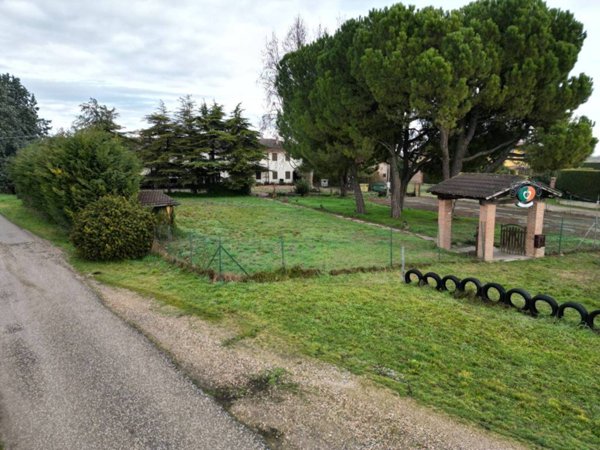 casa indipendente in vendita a Zevio