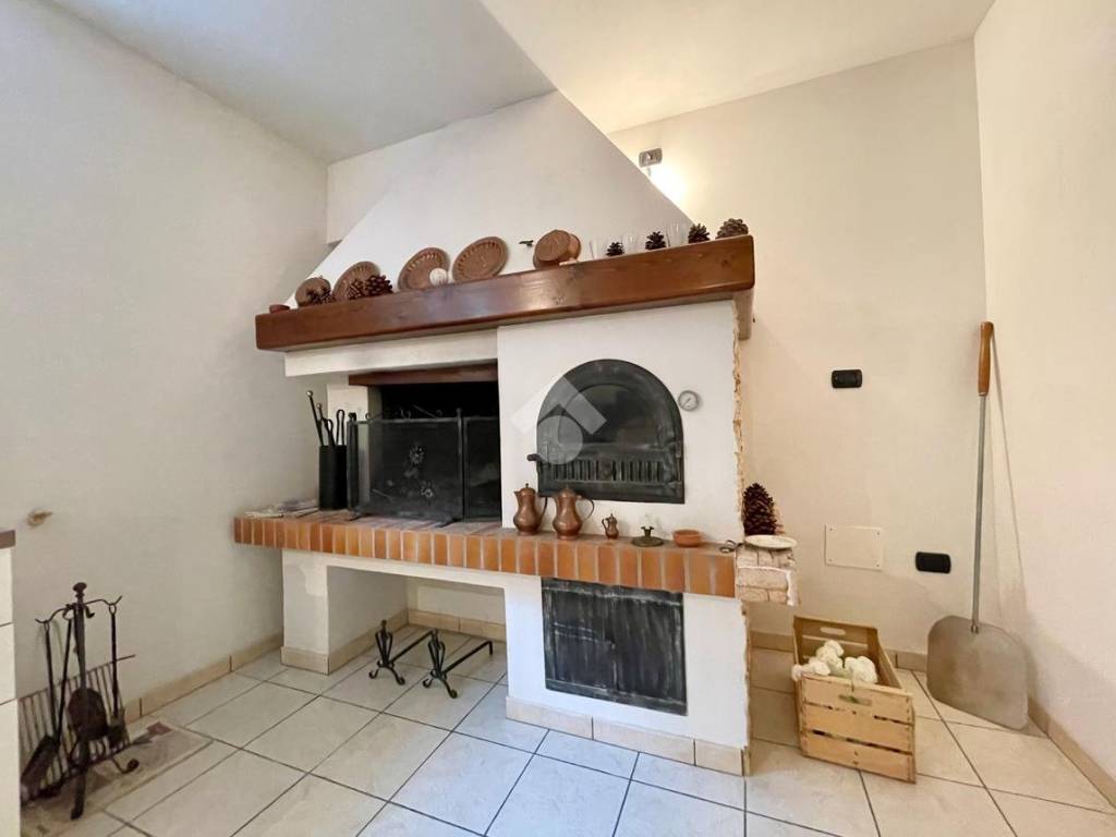 casa indipendente in vendita a Zevio in zona Perzacco