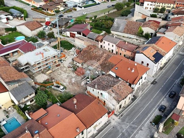 appartamento in vendita a Zevio in zona Santa Maria