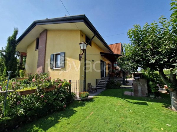 casa indipendente in vendita a Zevio in zona Santa Maria