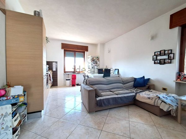 casa indipendente in vendita a Zevio in zona Santa Maria