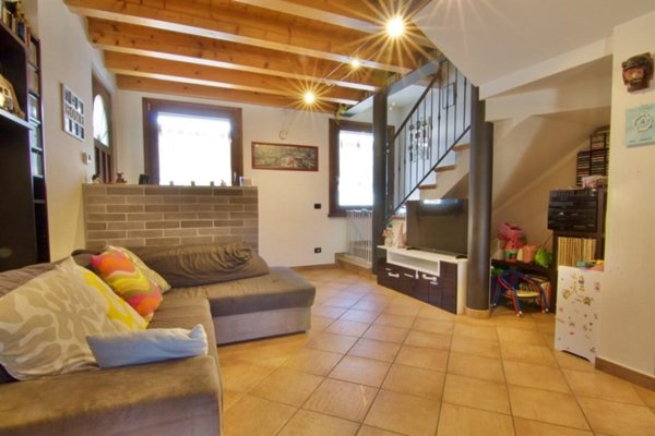 casa indipendente in vendita a Zevio