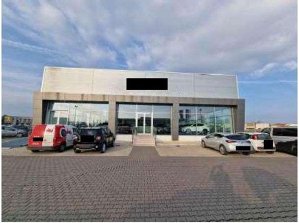 negozio in vendita a Zevio in zona Santa Maria