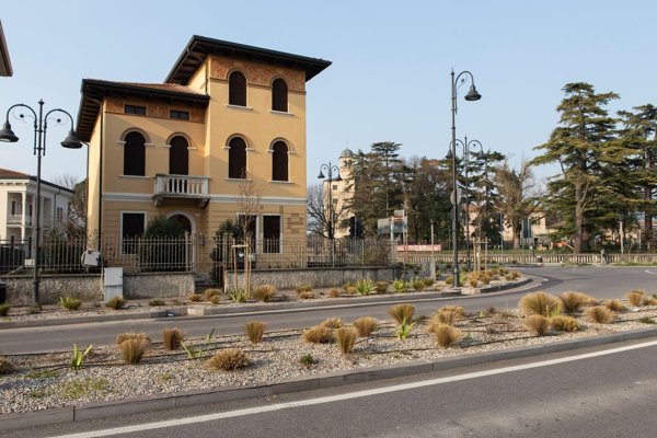 casa indipendente in vendita a Zevio