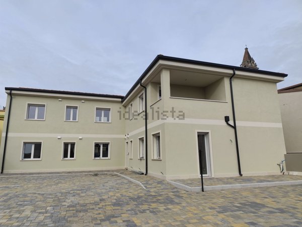 appartamento in vendita a Zevio in zona Perzacco