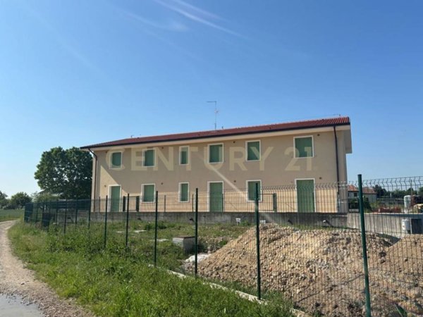 appartamento in vendita a Zevio in zona Santa Maria
