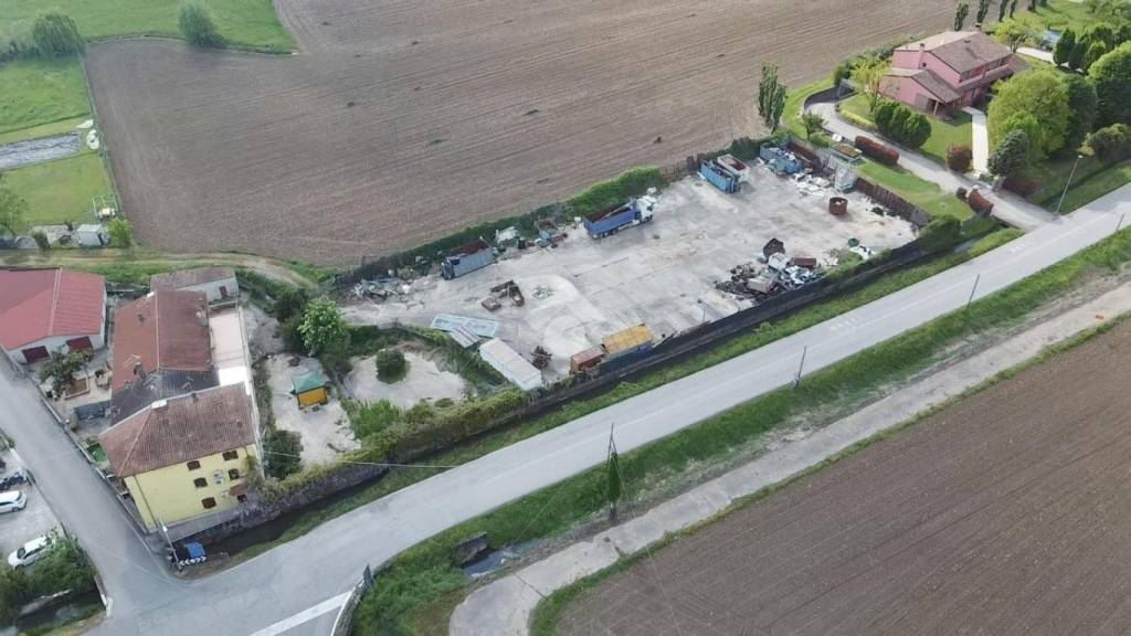 negozio in vendita a Zevio
