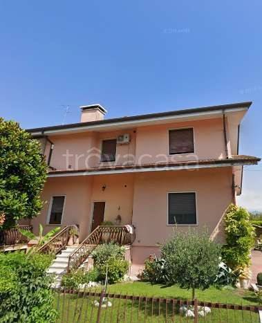 appartamento in vendita a Zevio in zona Santa Maria