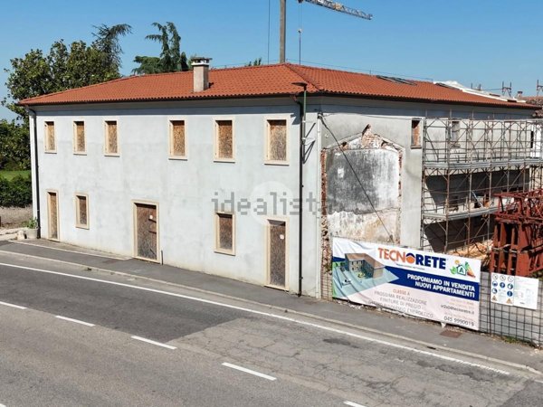 appartamento in vendita a Zevio in zona Volon