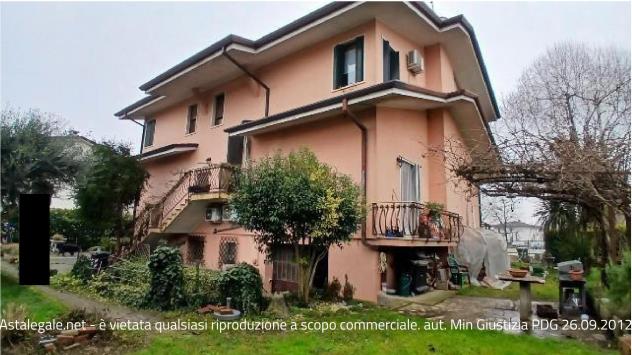 casa indipendente in vendita a Zevio in zona Santa Maria