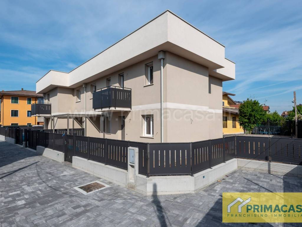 casa indipendente in vendita a Zevio in zona Campagnola