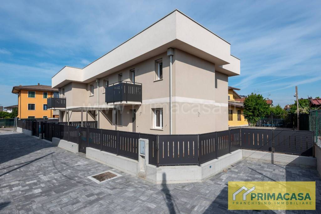 casa indipendente in vendita a Zevio in zona Campagnola