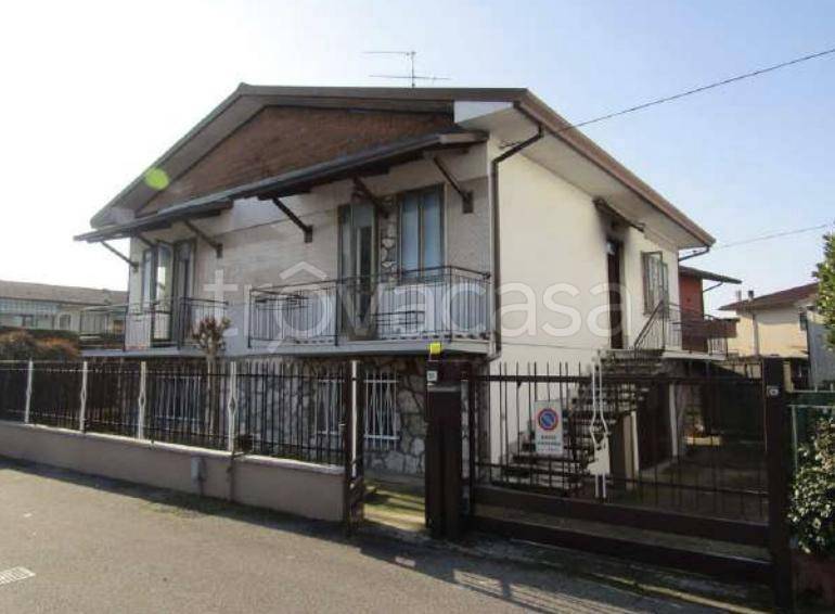 casa indipendente in vendita a Zevio in zona Campagnola