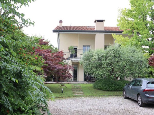 casa indipendente in vendita a Zevio