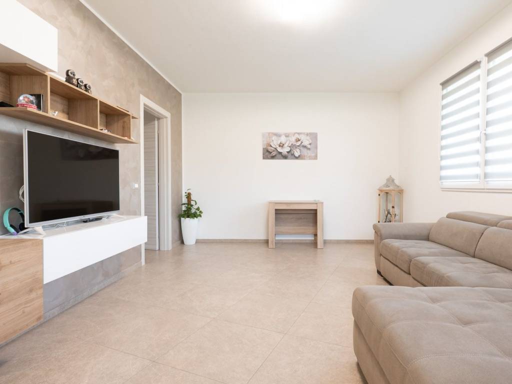 casa indipendente in vendita a Zevio in zona Santa Maria
