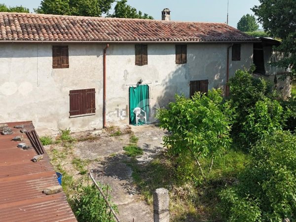 casa indipendente in vendita a Zevio in zona Bosco