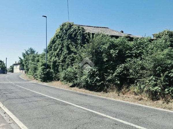 terreno edificabile in vendita a Zevio in zona Volon