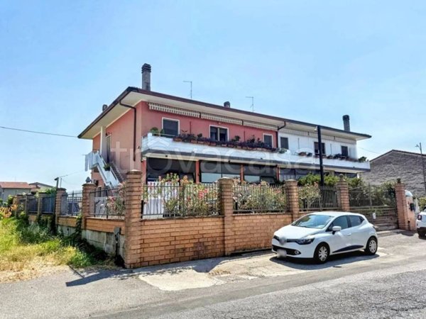 appartamento in vendita a Zevio in zona Volon