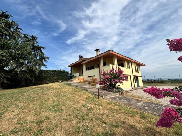 casa indipendente in vendita a Zevio