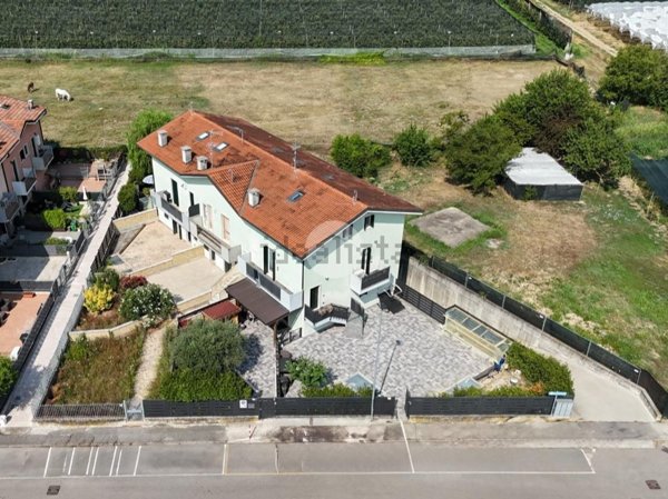 appartamento in vendita a Zevio in zona Santa Maria