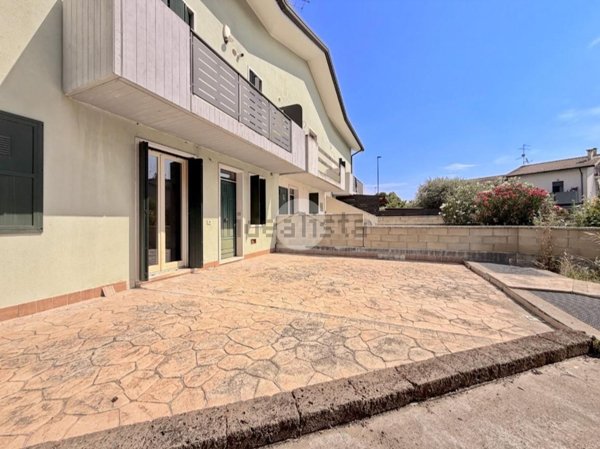 appartamento in vendita a Zevio in zona Santa Maria
