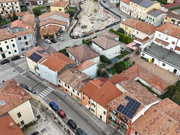appartamento in vendita a Zevio in zona Santa Maria