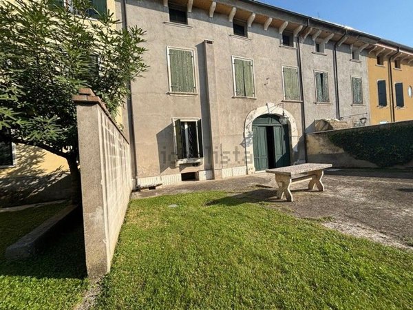casa indipendente in vendita a Zevio in zona Santa Maria