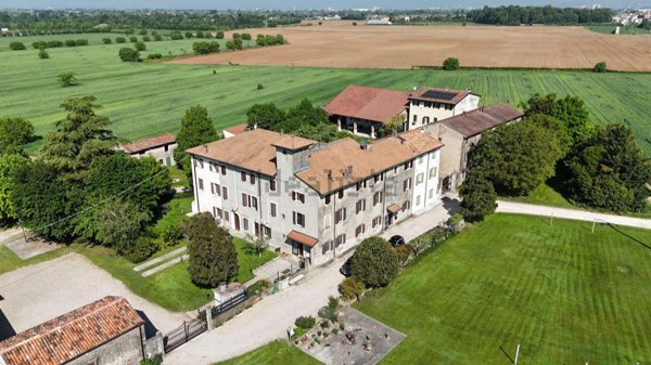 appartamento in vendita a Zevio in zona Campagnola