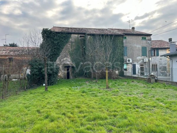 casa indipendente in vendita a Zimella in zona Volpino