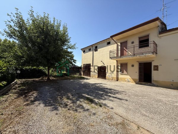 casa indipendente in vendita a Zimella in zona Bonaldo