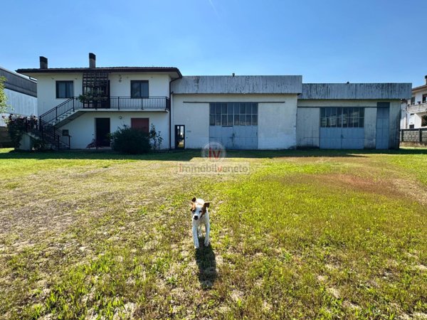 capannone in vendita a Zimella