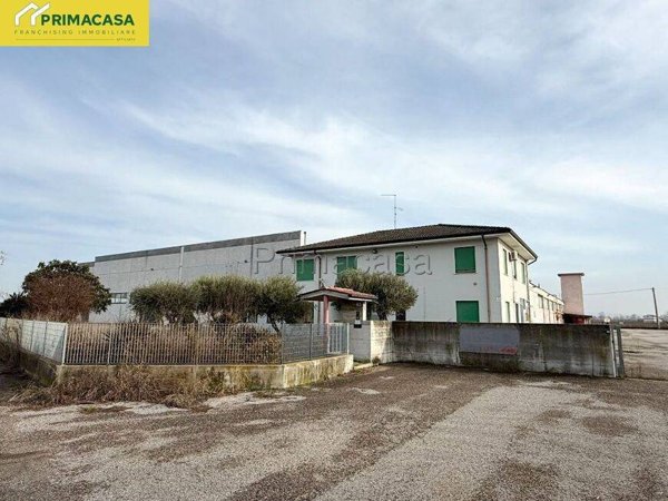 locale commerciale in vendita a Zimella in zona Santo Stefano