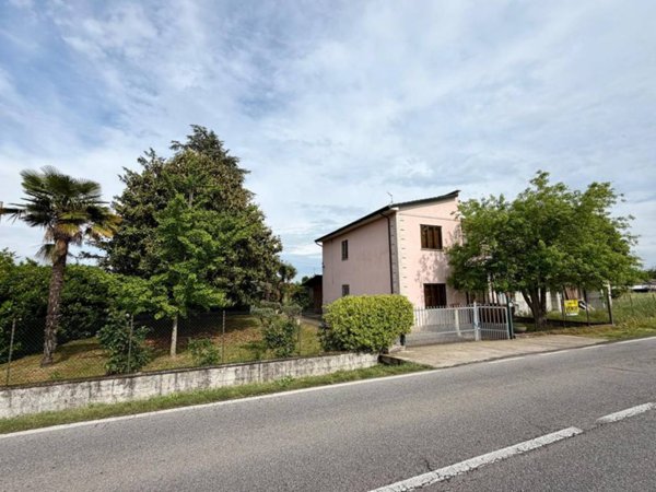 casa indipendente in vendita a Zimella