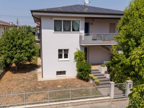 casa indipendente in vendita a Zimella in zona Santo Stefano