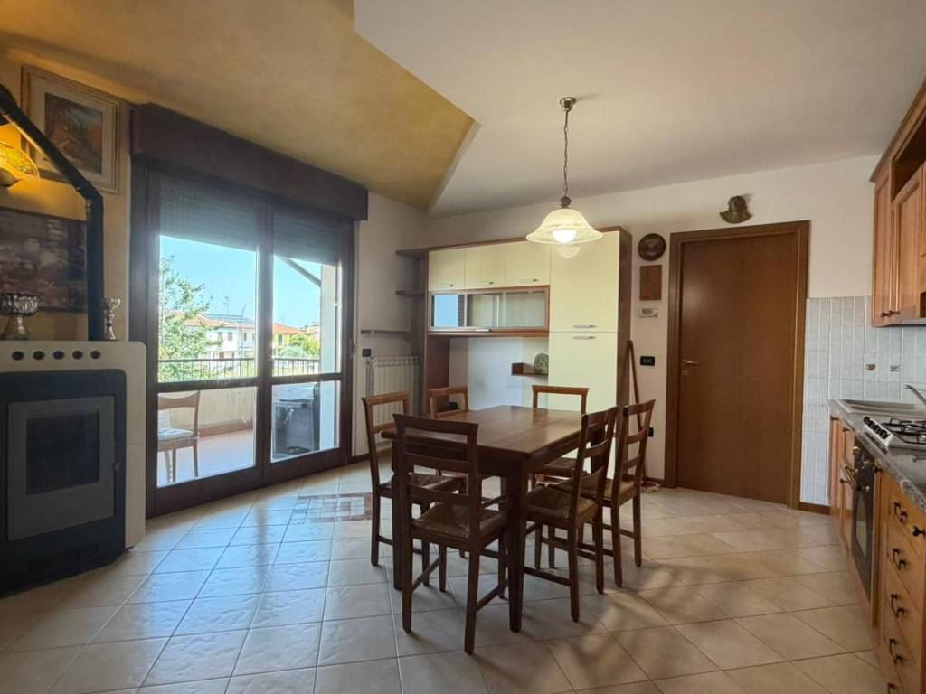 appartamento in vendita a Zimella in zona Santo Stefano