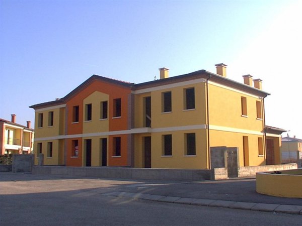 casa semindipendente in vendita ad Agugliaro