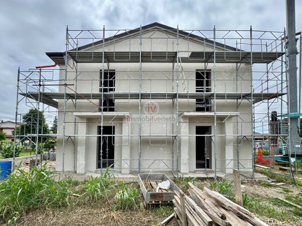 casa indipendente in vendita ad Agugliaro