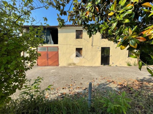 casa indipendente in vendita ad Agugliaro