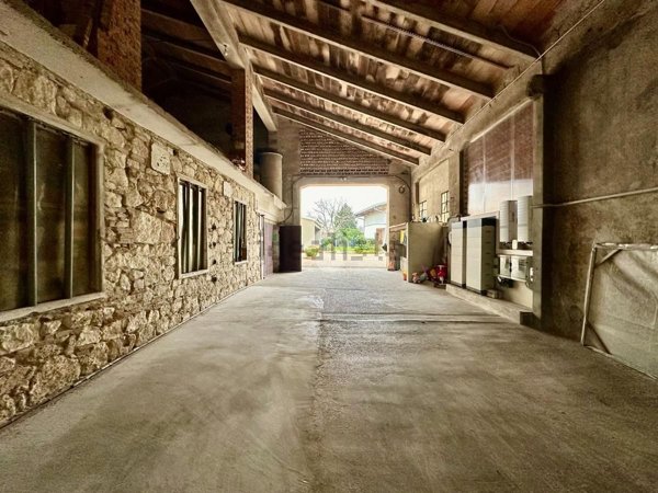 casa semindipendente in vendita ad Agugliaro