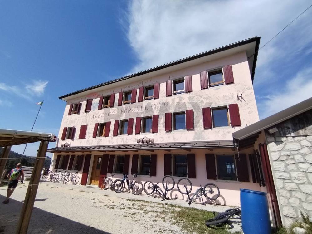 negozio in vendita ad Agugliaro