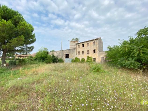 negozio in vendita ad Albettone in zona Lovertino