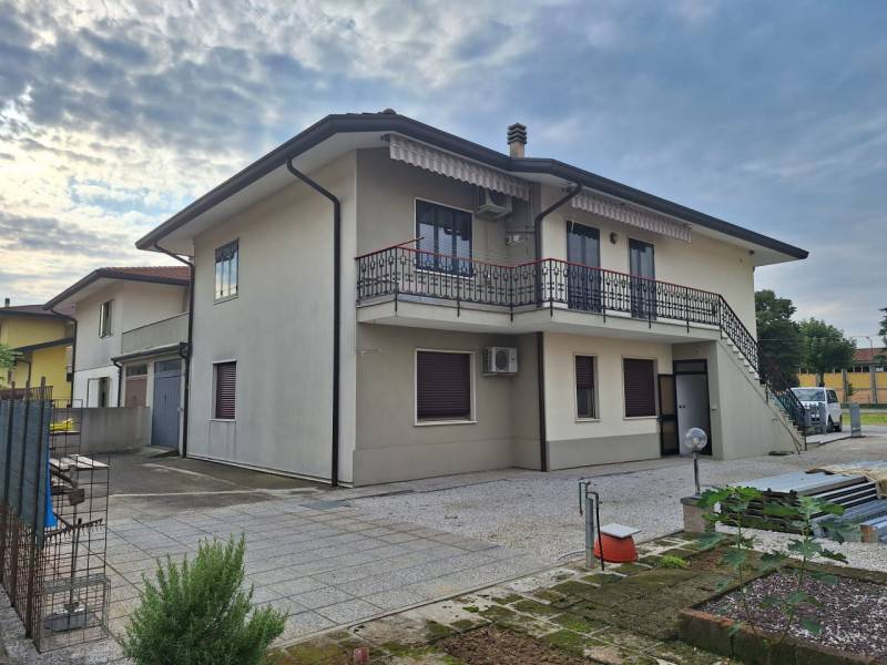 appartamento in vendita ad Albettone