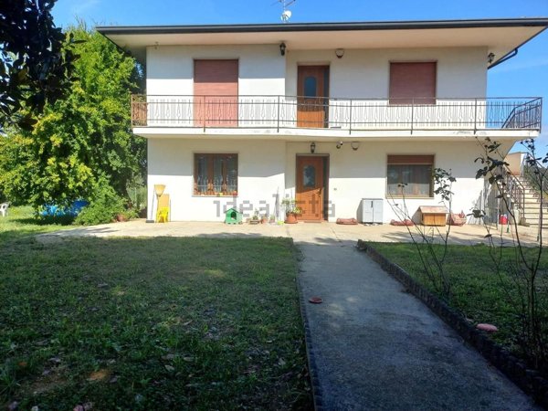 locale di sgombero in vendita ad Albettone