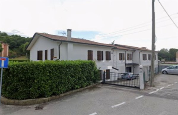 locale di sgombero in vendita ad Albettone in zona Lovolo