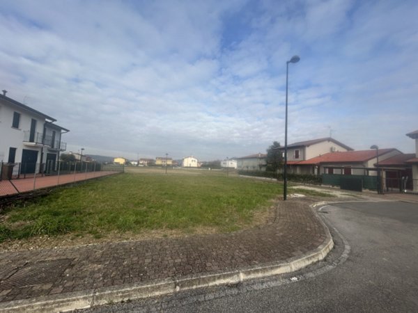 terreno edificabile in vendita ad Albettone