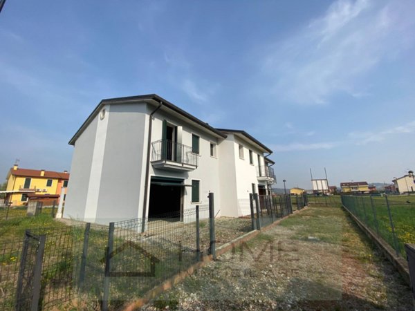 casa semindipendente in vendita ad Albettone