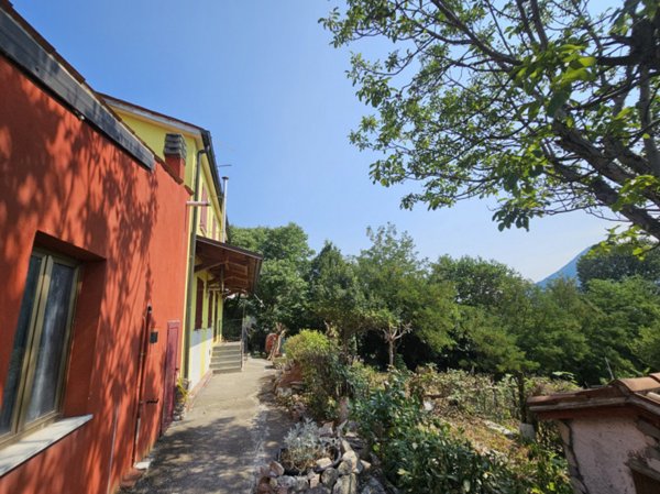 casa indipendente in vendita ad Albettone in zona Lovertino