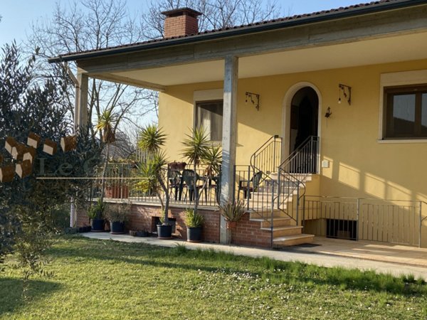 casa indipendente in vendita ad Alonte