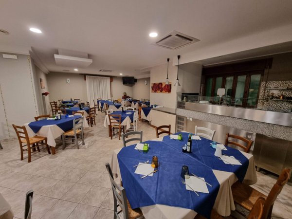 negozio in vendita ad Alonte