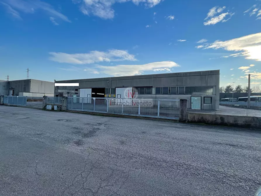 locale di sgombero in vendita ad Alonte